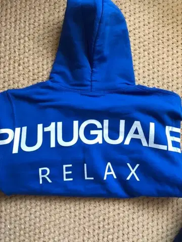 PIU1UGUALE3 RELAX (백 로고 프린트 풀오버 후드티)