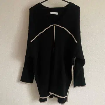 antiqua 안티카 patterntorso 배색 스티치 니트 슬릿