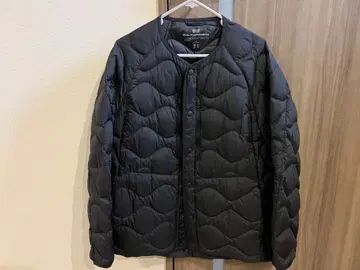 UNIQLO 화이트 마운티니어링 울트라 라이트 다운