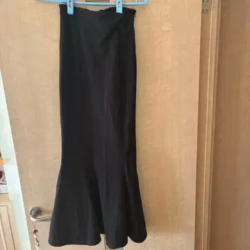 슬릿 머메이드 롱 스커트 블랙 LAUIR L 사이즈