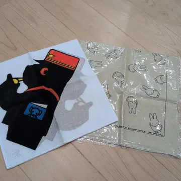 미피, 블랙 베어 패턴 반다나