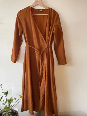 UNITED ARROWS TOKYO 브라운 랩 드레스