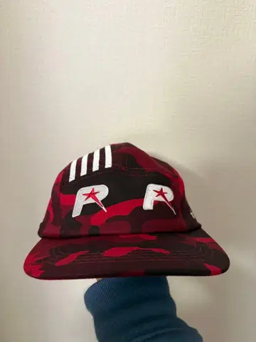 레드 카모플라주 자수 캡