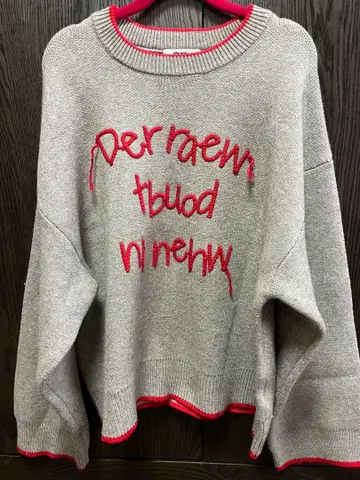 니코앤드 빨간색 자수 그레이 긴팔 스웨터