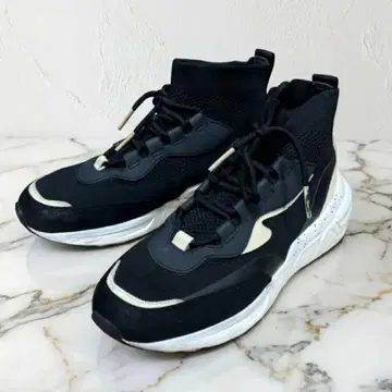 [ 새상품급 ] ZARA 대비 하이컷 스니커즈 통굽