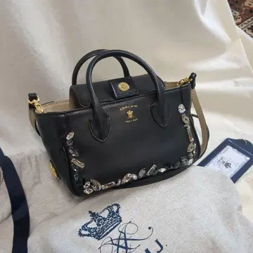 ADMJ 블랙 가죽 토트백 비쥬 포함