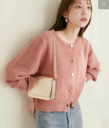 새상품급* 하트 단추 크루넥 가디건 핑크 내추럴 꾸뛰르