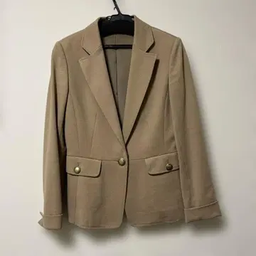 베이지 테일러드 자켓 골드 버튼