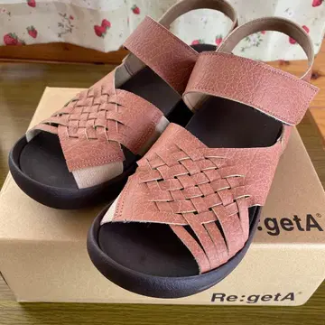 2점째 반값 초특가 새상품 리게타 샌들