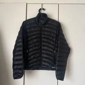 Patagonia 블랙 다운 자켓