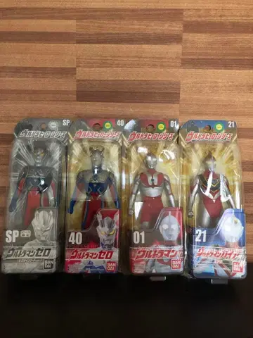 울트라 히어로 시리즈 블리스터 팩 소프트 비닐 4체 세트