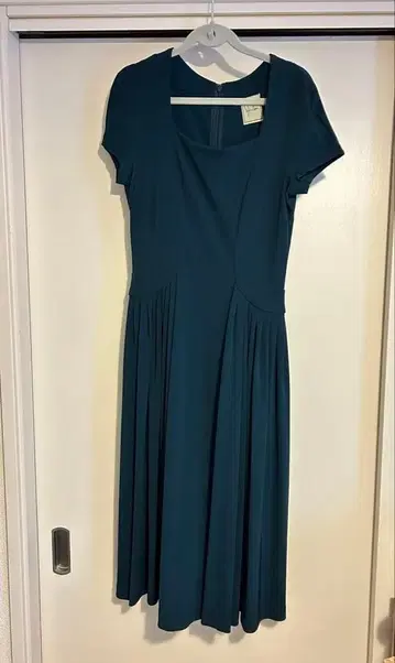 다크 그린 반소매 드레스 M