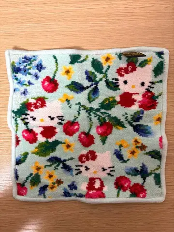 페이러 산리오 콜라보 헬로키티 스윙 체리 완판템