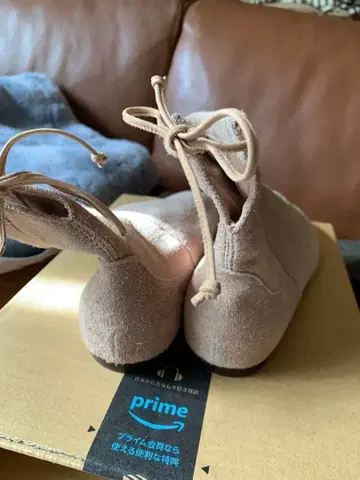 베이지 스웨이드 숏부츠 리본 포함 힐 내부