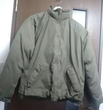 BAYCREW'S 아우터 다운 카키 카모플라쥬 리버서블