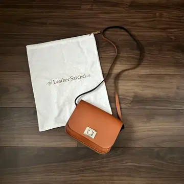 새상품급 사첼백 숄더백 가죽