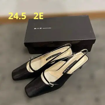 RIZ 블랙 스트랩 펌프스