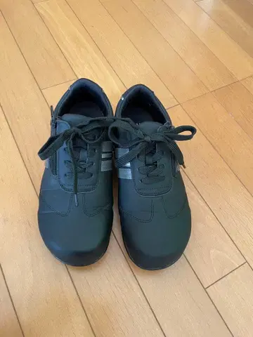 알파 큐빅 매일 신고 싶은 무릎 편한 신발 U