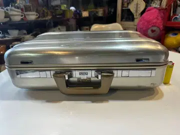 올드 제로 할리/샴페인 골드/아타셰 케이스/제로 할리 버튼 USA