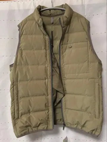 LACOSTE 다운 베스트 M 사이즈