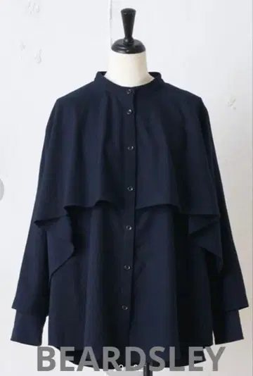 [새상품급] 비어즐리 소매 티셔츠 케이프 포함 블라우스