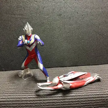 울트라맨 티가 피규어 빨파 약 15cm