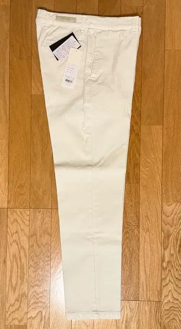 화이트 치노 팬츠
