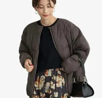 어반 리서치 도어스 노카라 다운 자켓