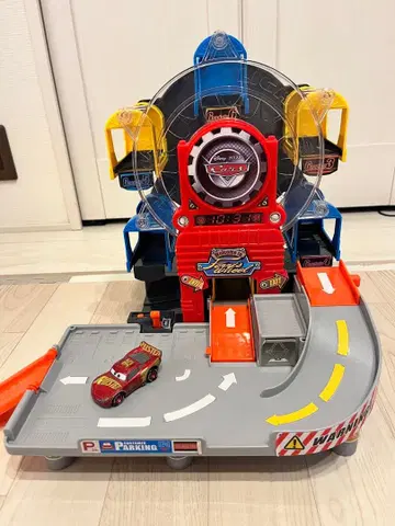 토미카 카즈 모두 모여라! 대회전 파킹