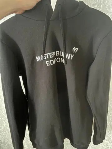 마스터 버니 에디션 블랙 후드 부착 후드티 사이즈 5