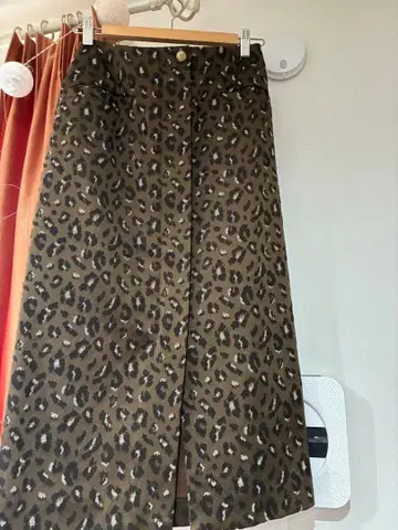 레오파드 무늬 브라운 미디 스커트 38