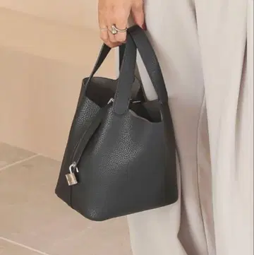 DONOBAN 큐브 핸드백