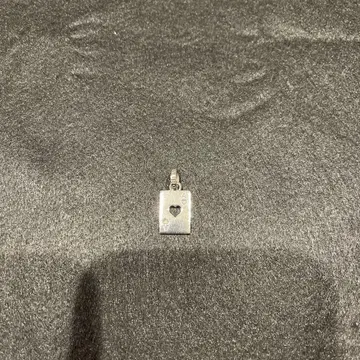 ROYAL ORAER 하트 카드놀이형 플레이트 펜던트