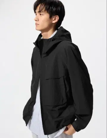 유니클로 윈드프루프 후드티