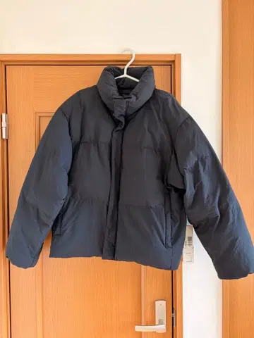 UNIQLO U 다운 자켓 L 사이즈 블랙