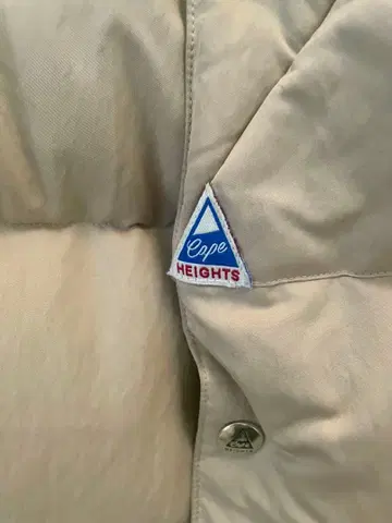 Cope Heights 후드 부착 다운 자켓 베이지
