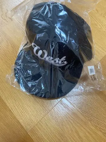 WEST. 쟈니즈WEST 캡 모자