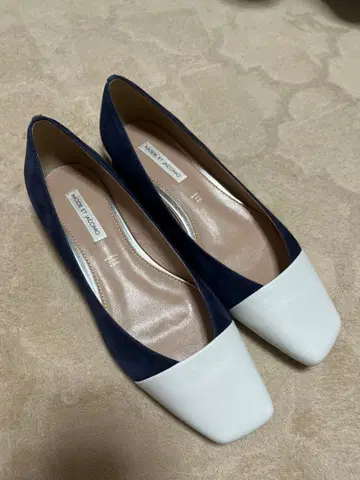 MODE ET JACOMO 네이비/화이트 플랫슈즈