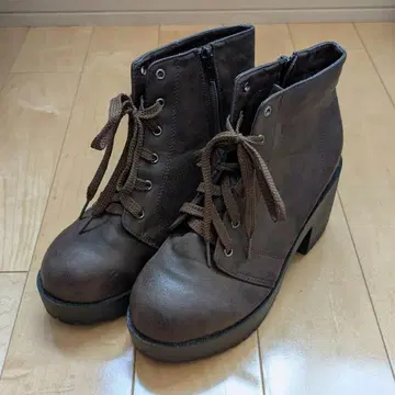 브라운 레이스업 부티