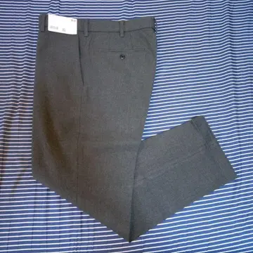 새상품 UNIQLO 다크 그레이 웜 스마트 팬츠 허리 79cm