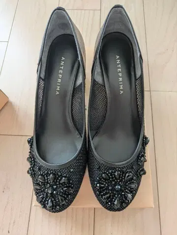 새상품 ANTERIMA 블랙 비쥬 펌프스 중간 힐 빅 사이즈