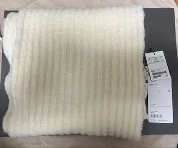 미사용 새상품 destin bobby 화이트 머플러 25 x 180 cm