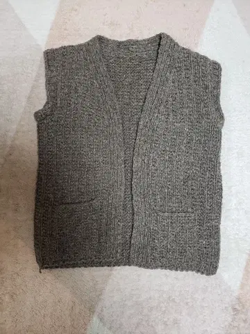 에미오와스 손뜨개질 울 베스트