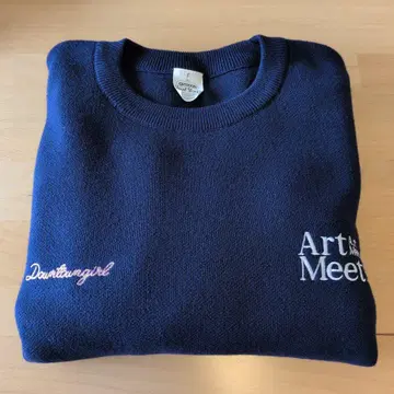 아웃도어 프로덕츠 로고 자수 맨투맨 스타일 니트 네이비