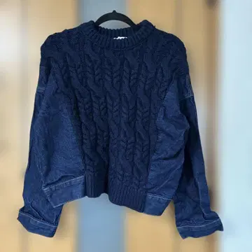 ZARA 네이비 케이블 짜임 긴팔 스웨터