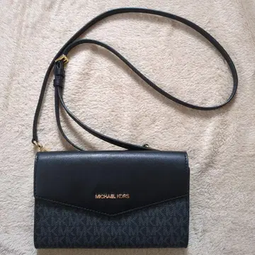 새상품 MICHAEL KORS 블랙 숄더 파우치 백