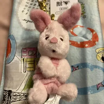 택 포함 새상품 디즈니 스토어 피글렛 플러시 키체인