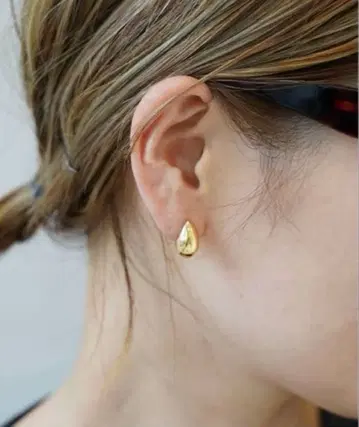 Deuxieme Classe CELERI 셀 드롭형 귀찌