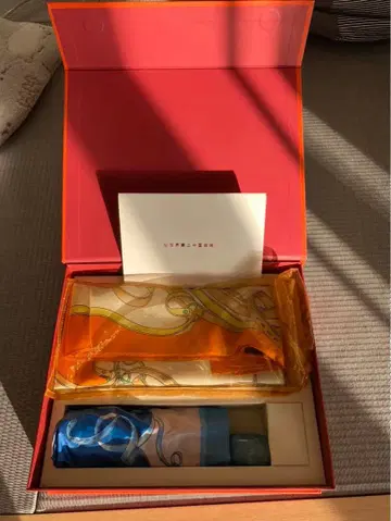 접이식 양산과 스카프 기프트 세트