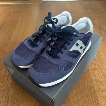 Saucony 쉐도우 네이비 스니커즈